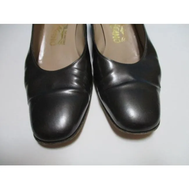 Salvatore Ferragamo Pewter Gray Gunstock Square Almond Toe Low Pumps Size Us